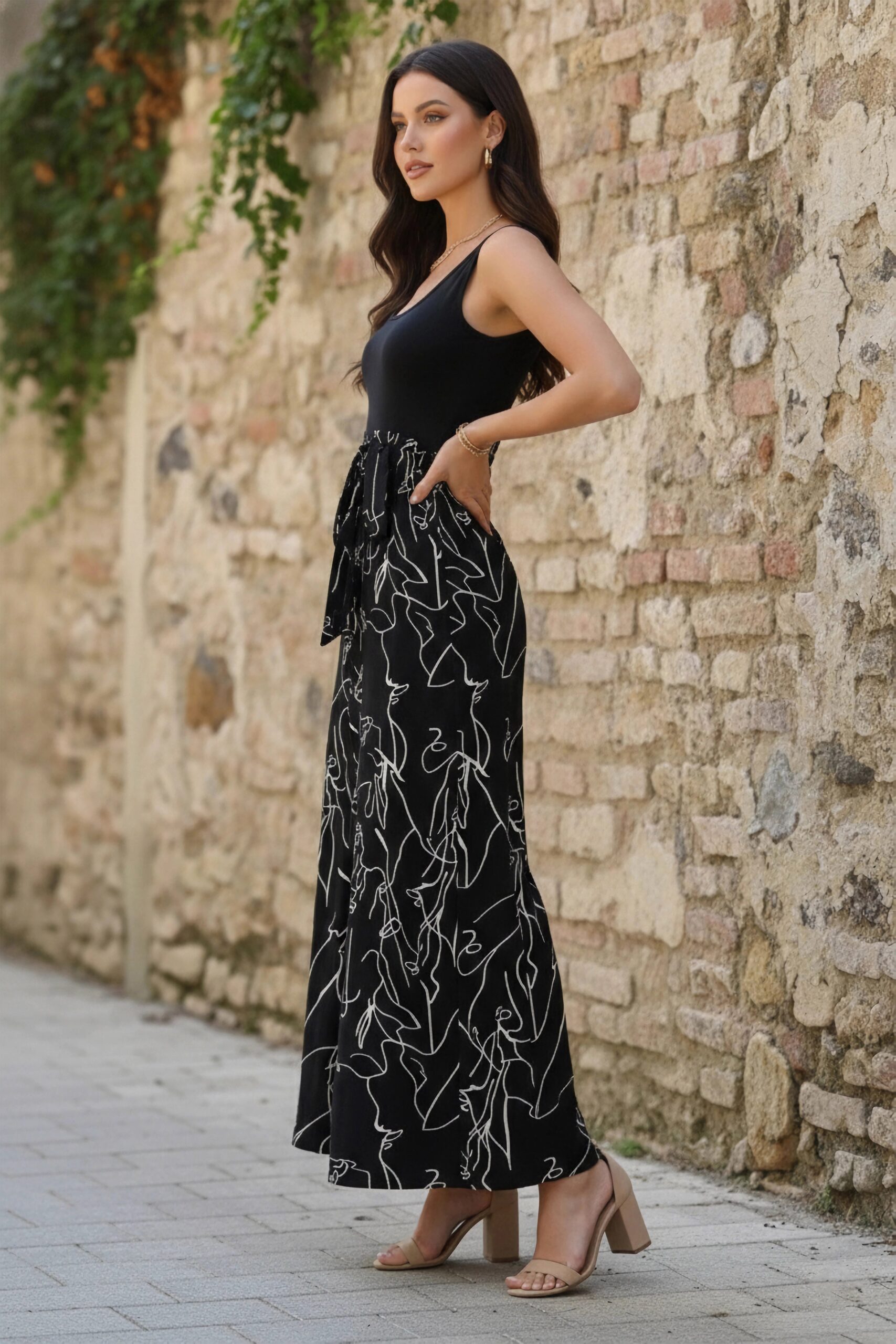 Berrylush Women Black Abstract Print Square Neck Sleeveless Regular Basic Jumpsuit - Image 2