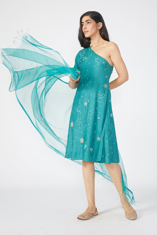 Okhai 'Stellar' Embroidered One Shoulder Dress With Dupatta - Image 4